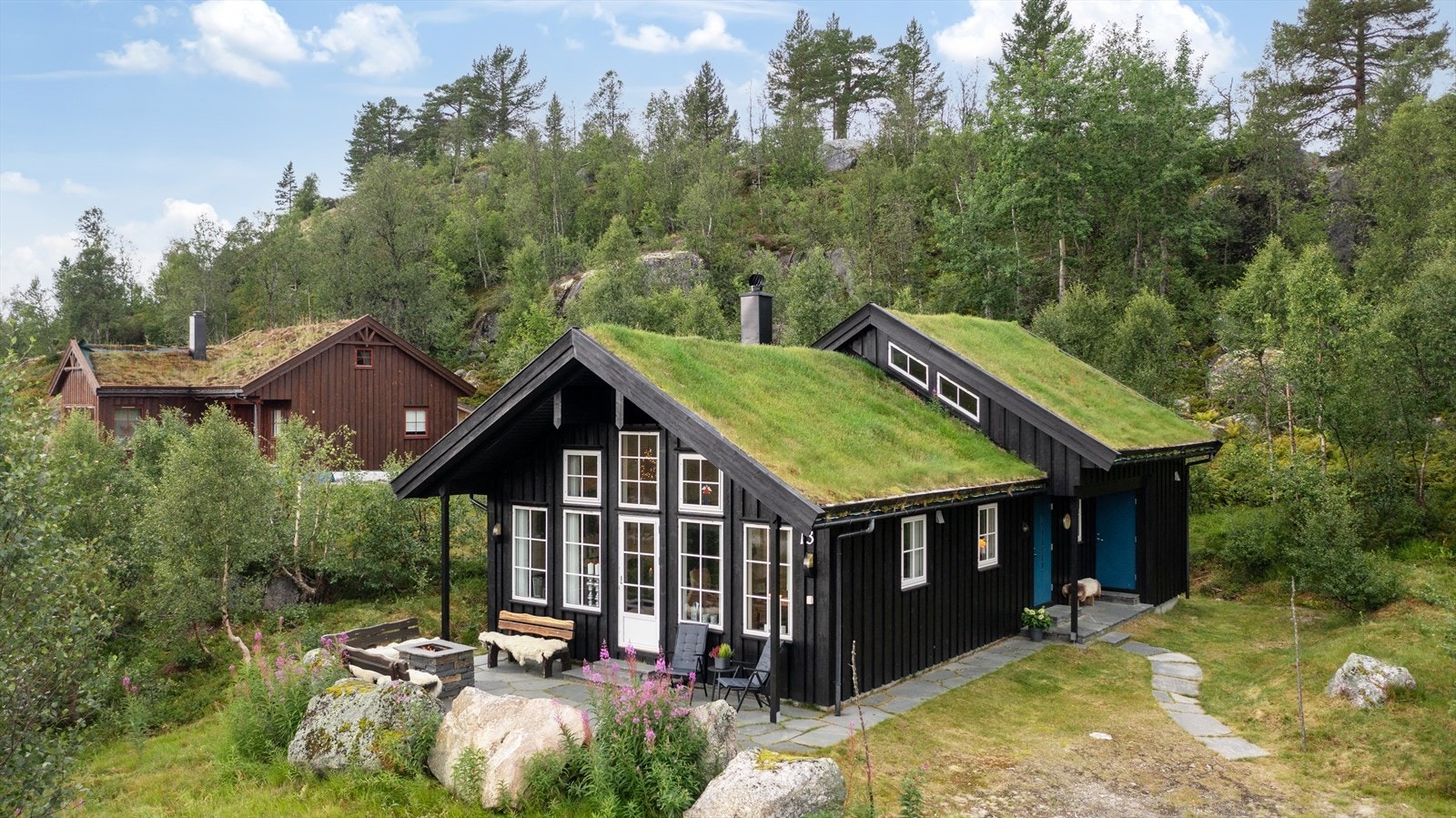 Velkommen til Kvennhusvegen 13 - En innholdsrik og meget gjennomført hytte Galleribilde