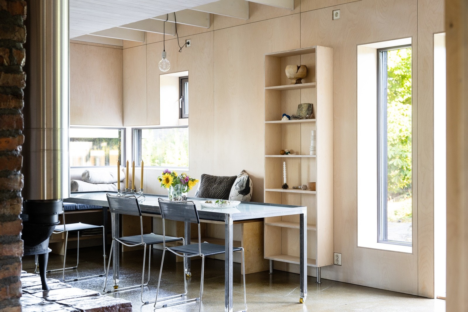 Innbydende spisestue med stilfulle detaljer. Galleribilde