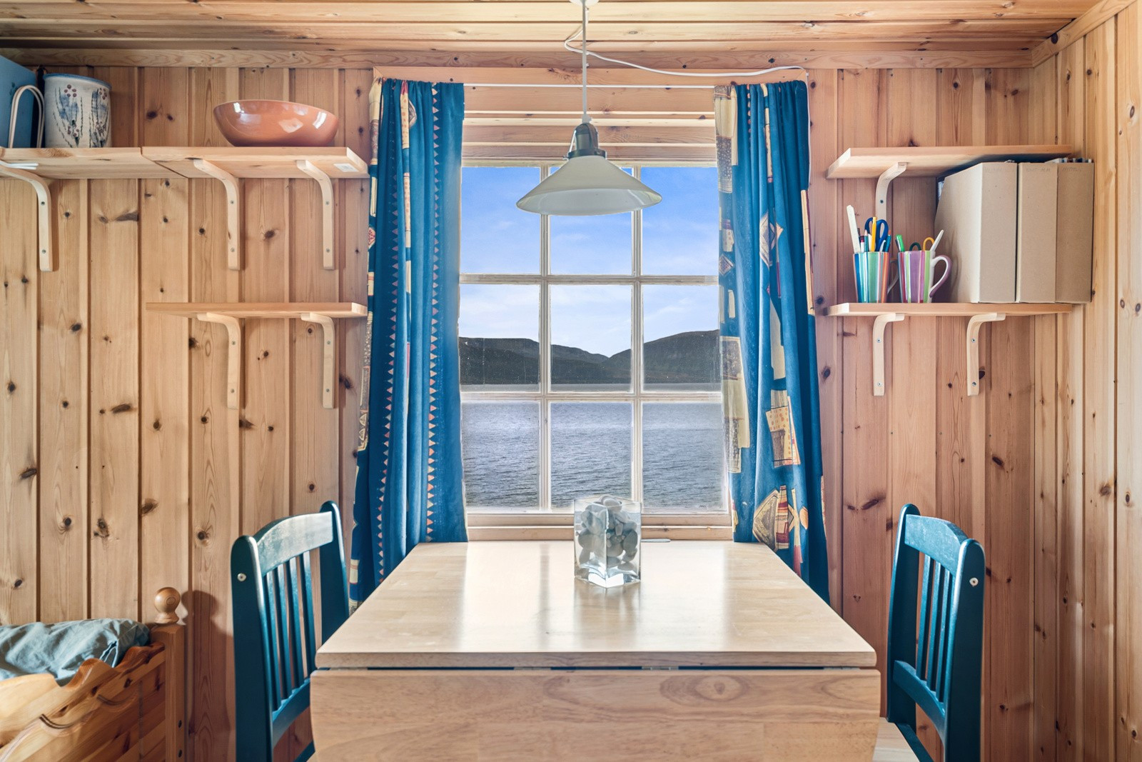 Oppholdsrom i låve