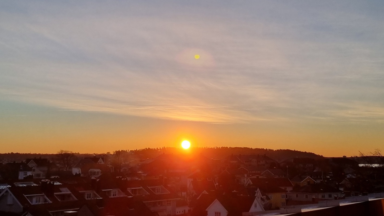 Soloppgang i februar Galleribilde