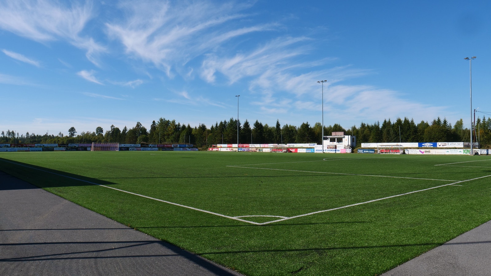 Fotballbanen på stadion. Galleribilde