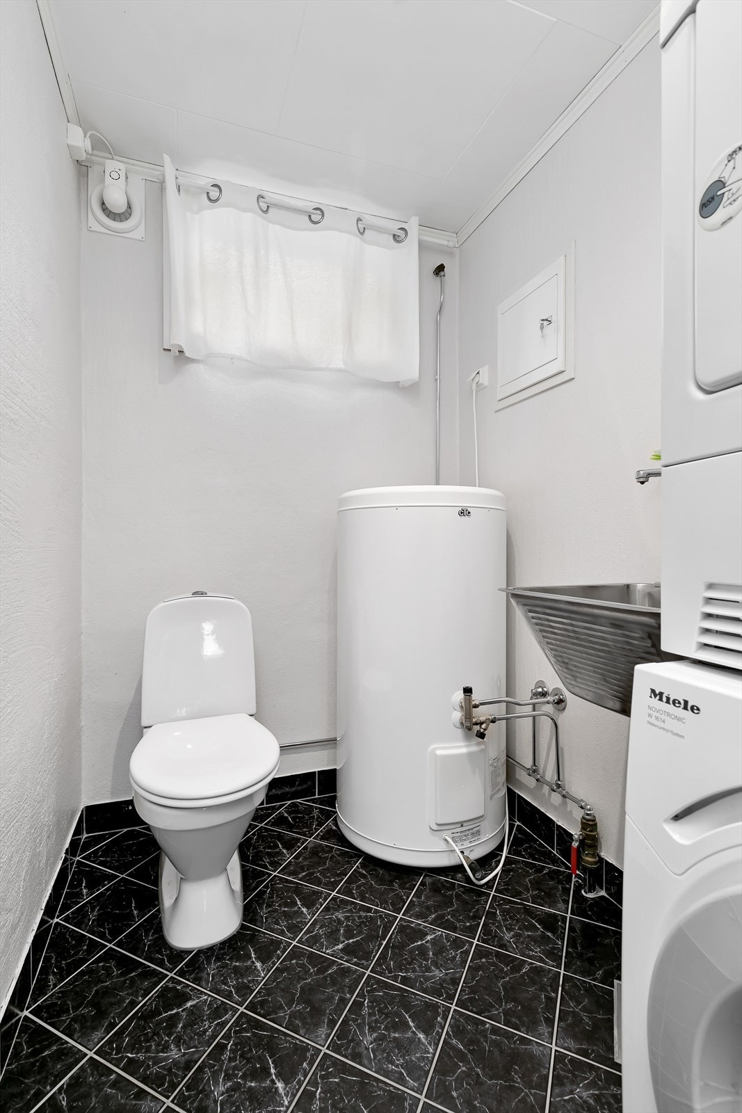 Underetasje - WC/Vaskerom Galleribilde