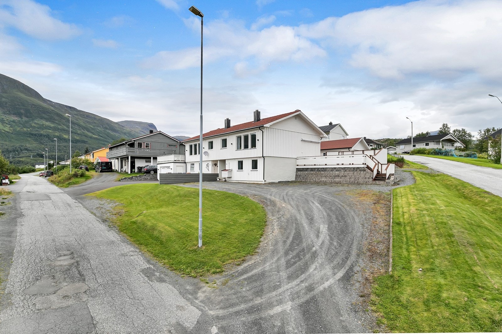 Gruslagt innkjørsel Galleribilde