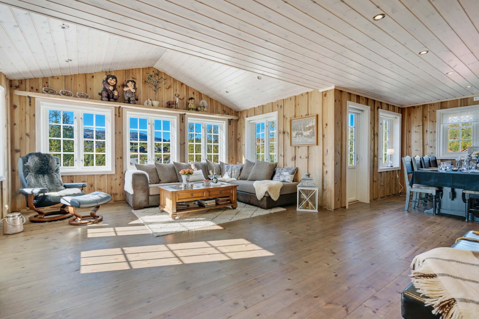 Stor tiltalende stue Galleribilde