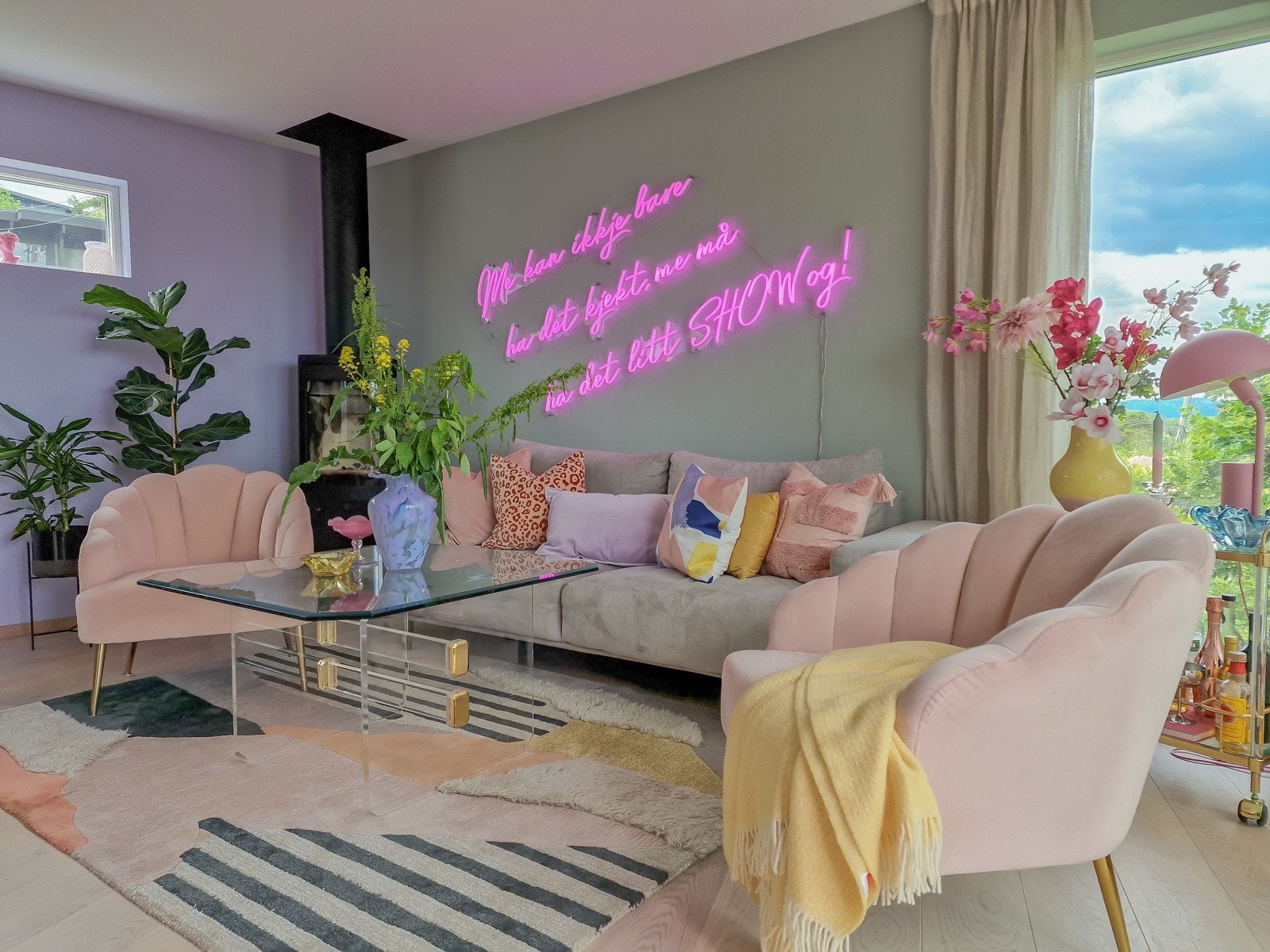 Hyggelig peis sørger for varme og god stemning. Galleribilde