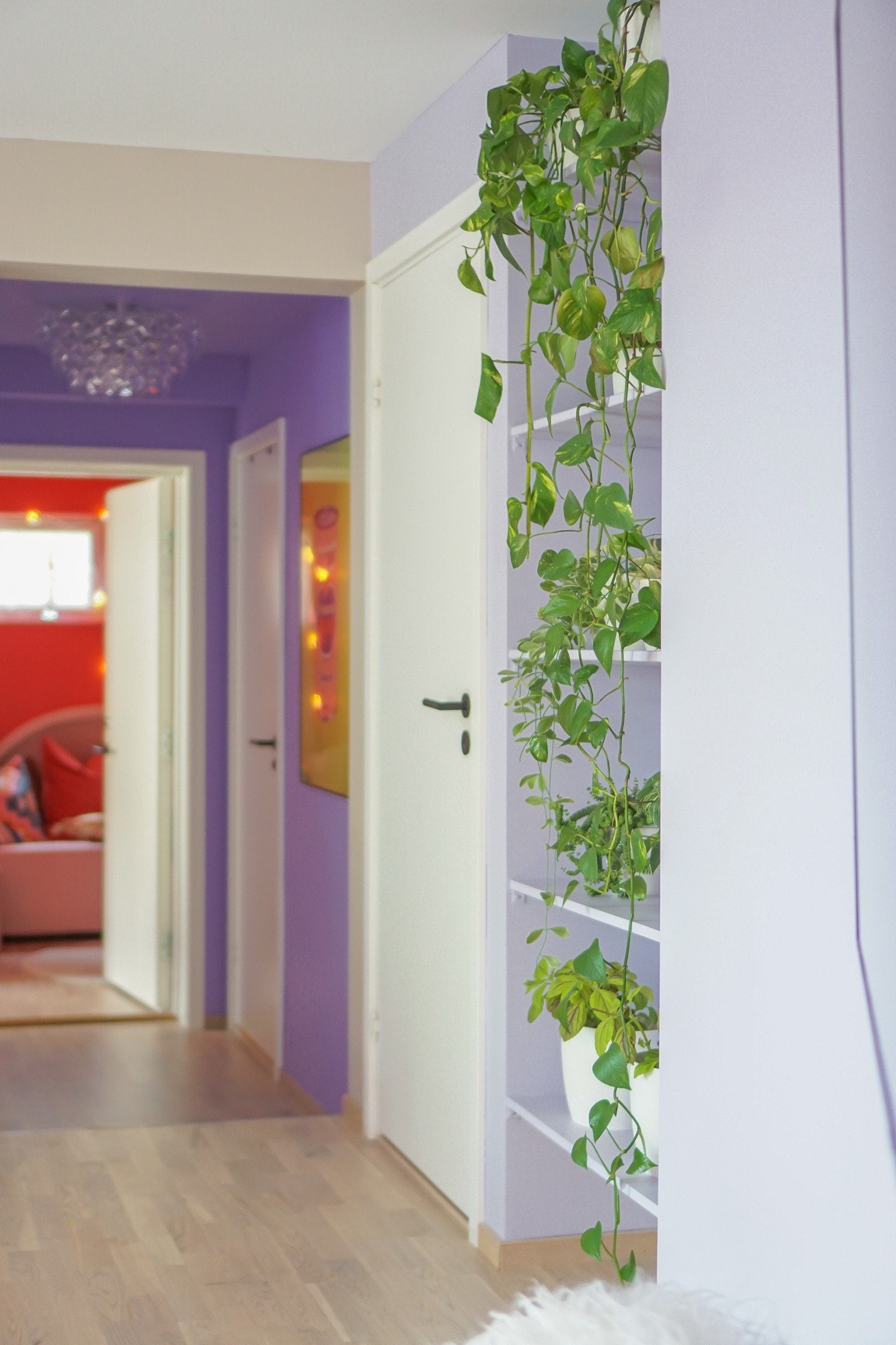 Gang mot bad og delen av boligen som kan leies ut. Galleribilde