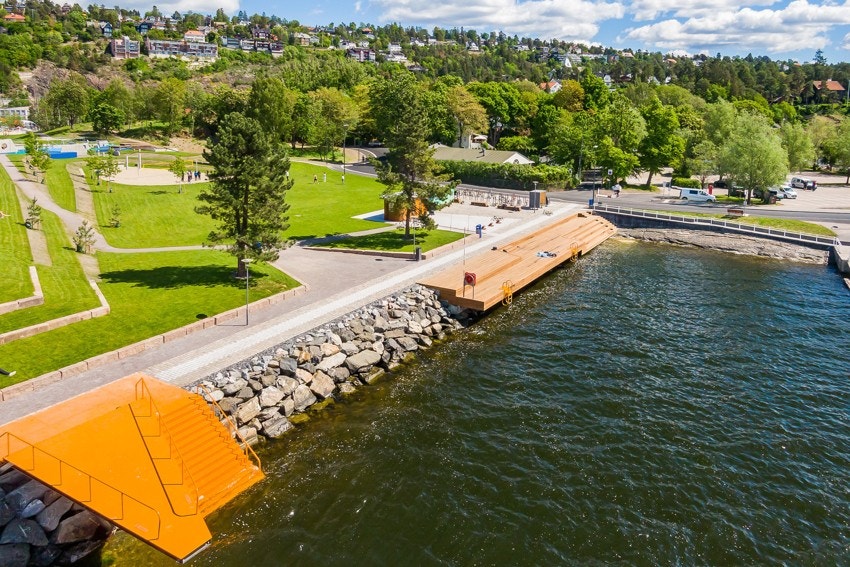 Det er flere flotte badestrender i nærområdet. Her fra nye Bekkelagsbadet. Galleribilde