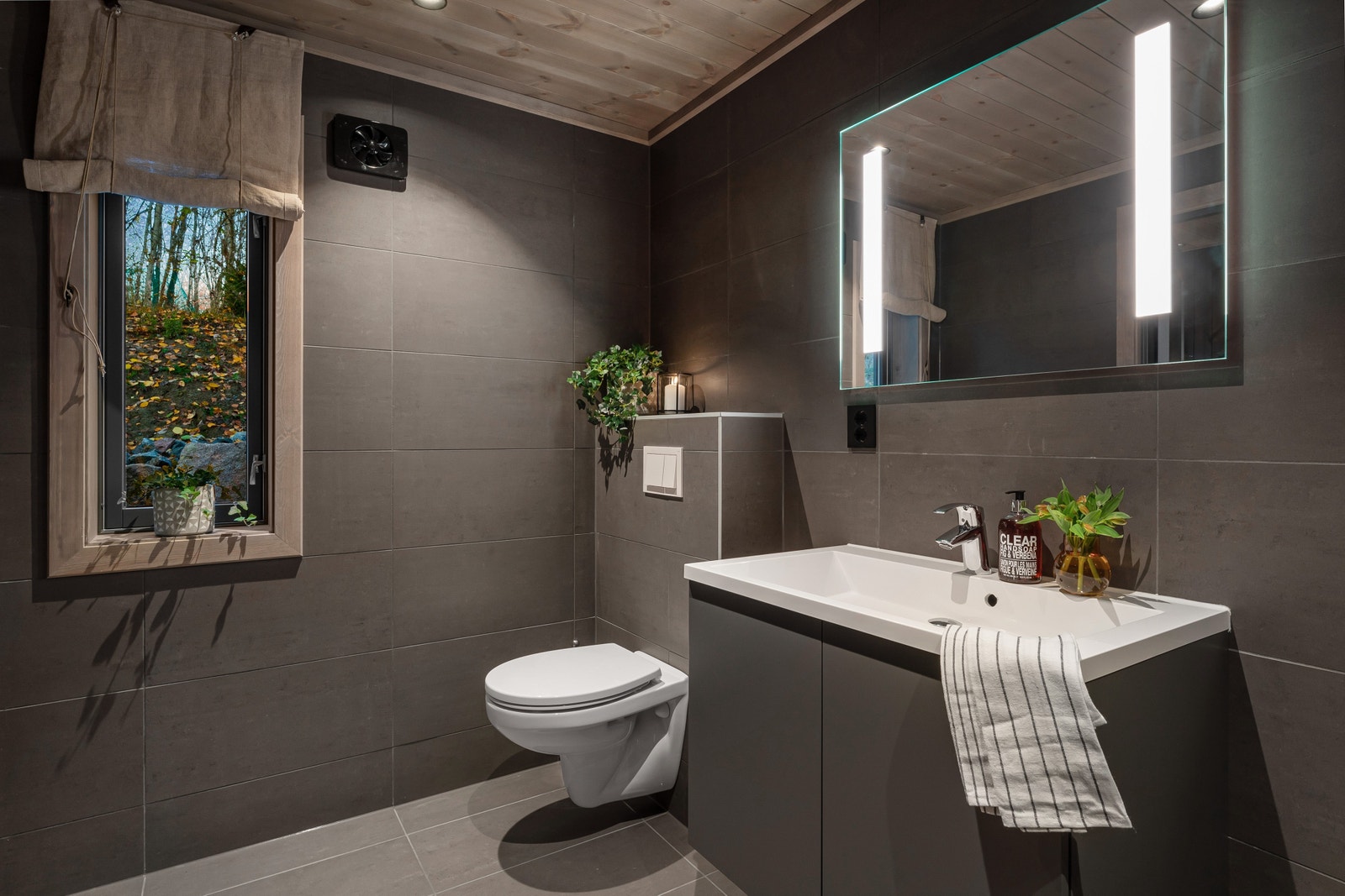 Vår visningshytte på Norsk hyttesenter, med tilvalg Galleribilde