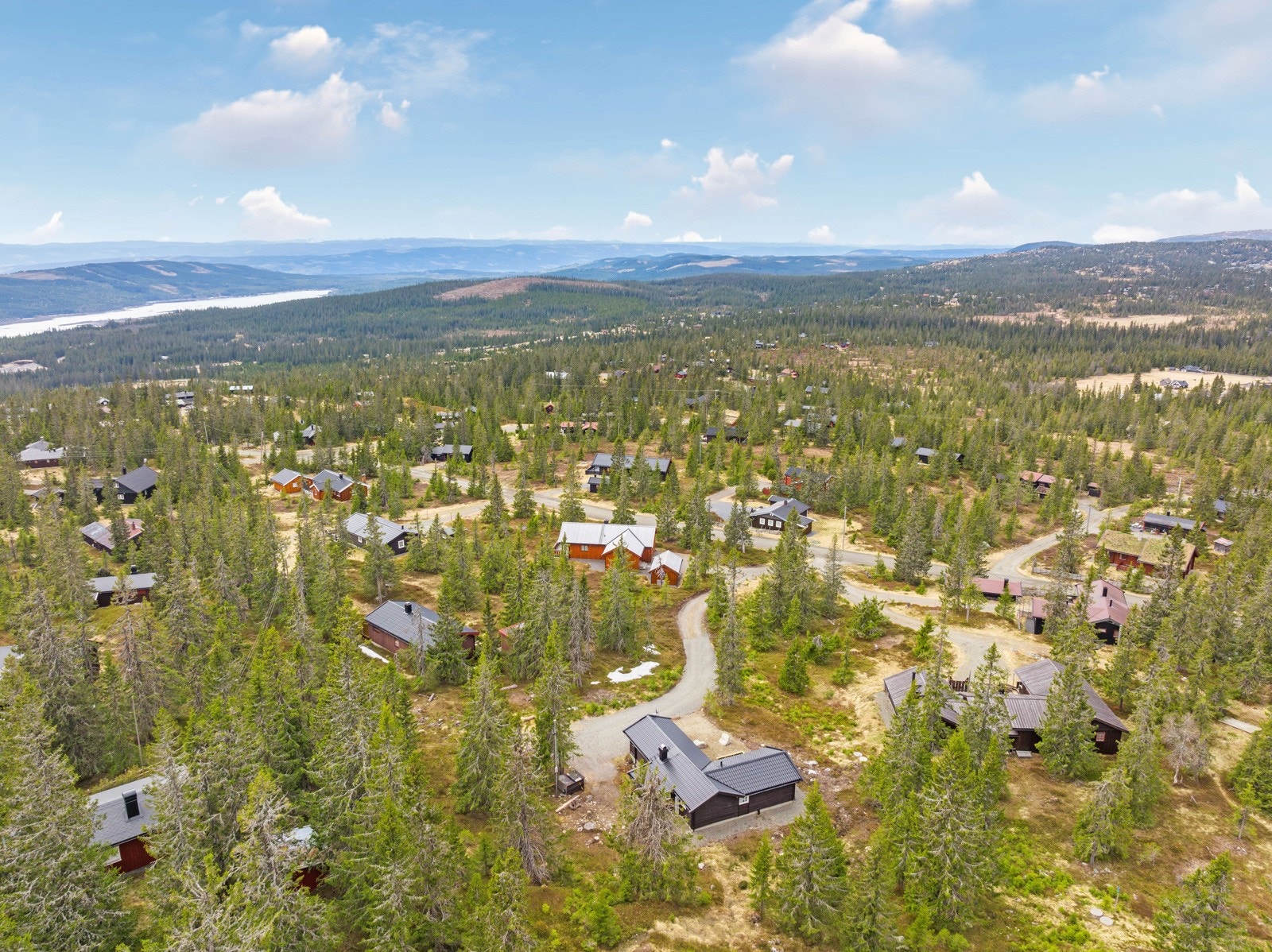 Avstand fra Lillehammer er ca 20 km. Galleribilde