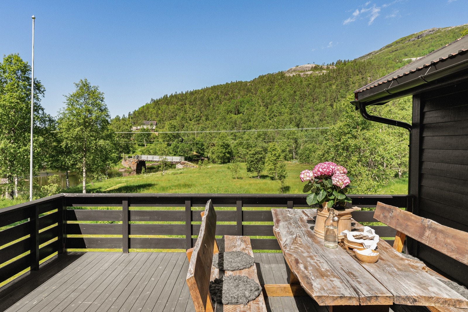 Skjermet beliggenhet, med flott utsikt! Galleribilde