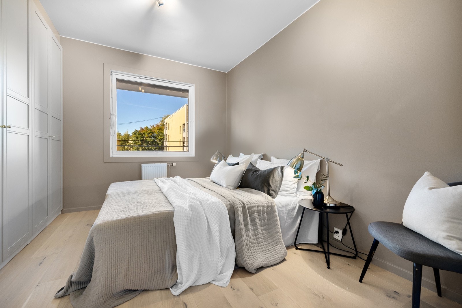 Hovedsoverom av god størrelse. Vender mot rolige omgivelser. Galleribilde