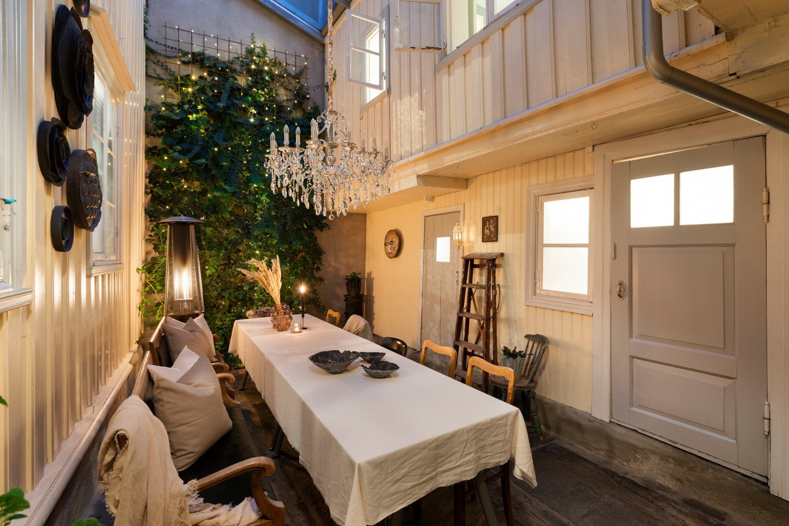 Bakgården Galleribilde