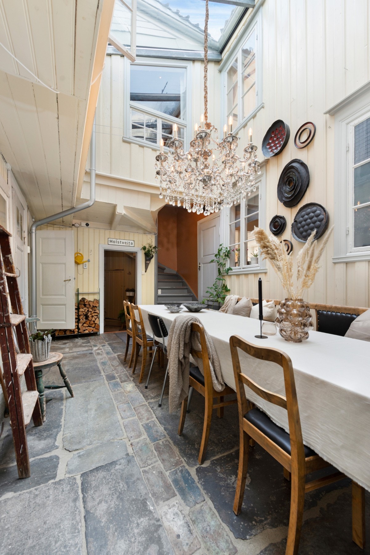 Bakgården Galleribilde