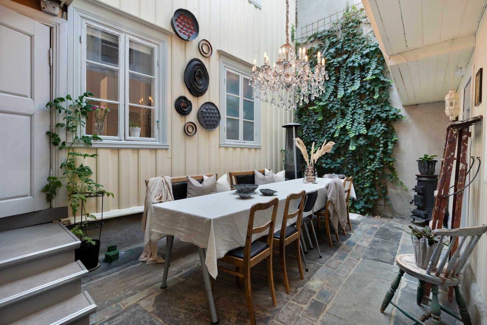 Utrolig sjarmerende bakgård på 19 kvm. Galleribilde