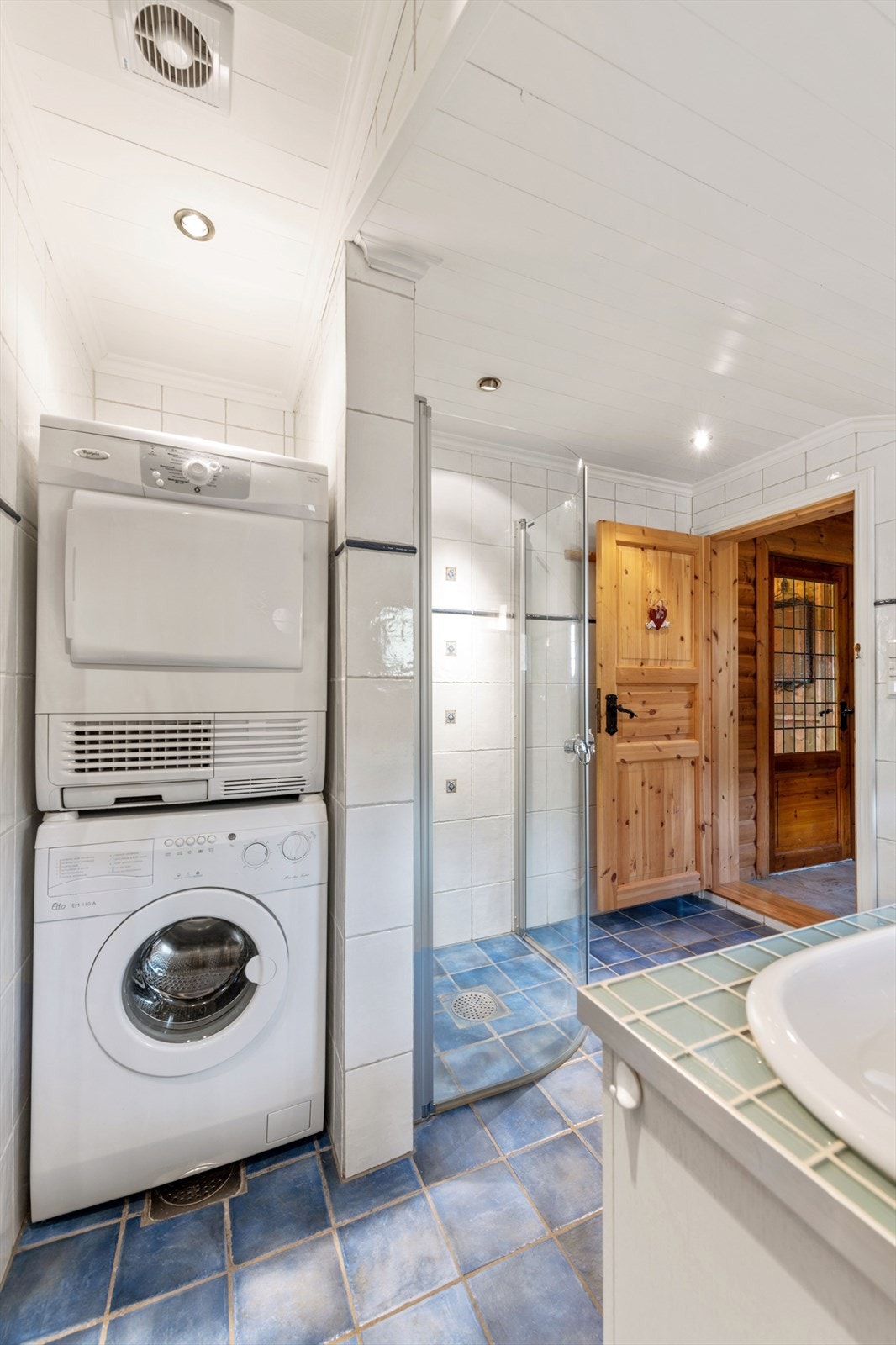 Opplegg til vaskemaskin og tørketrommel. Galleribilde