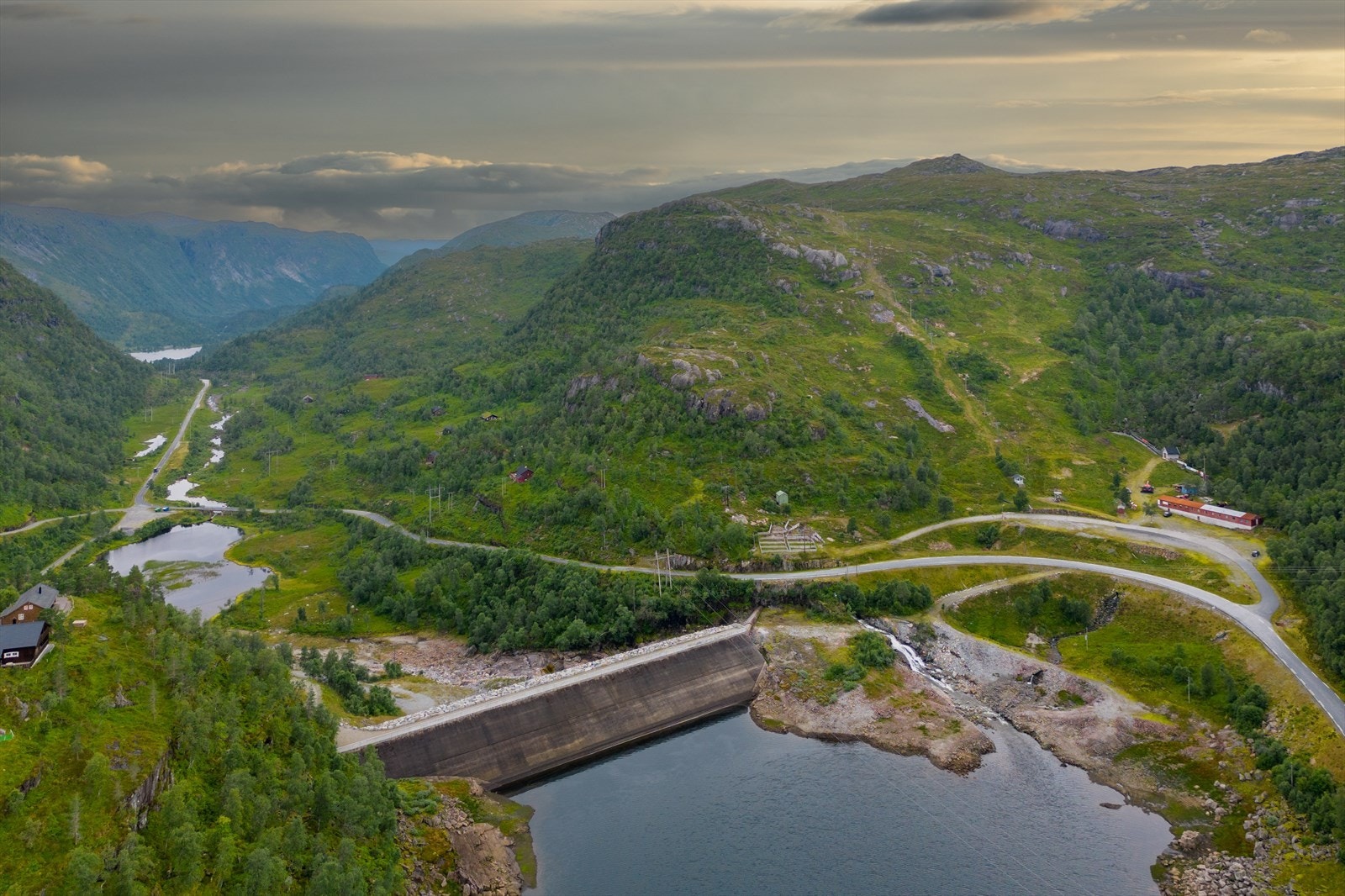 Kort kjøretur i fra hytten til Stordalen Skisenter, med skiheis og 8 nedfarter. Galleribilde