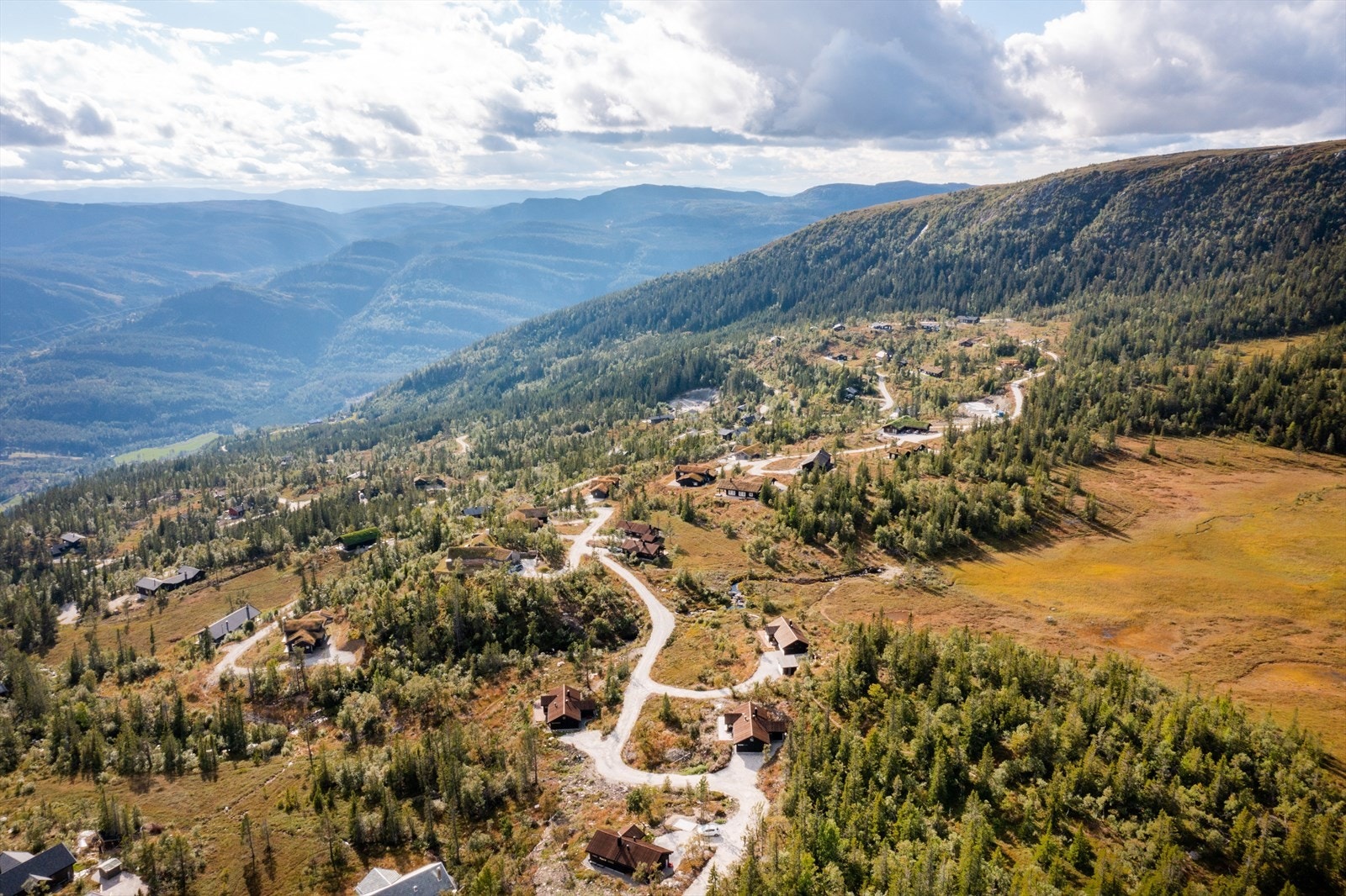 Nærmeste skiløype starter på myra, like ved hytta! Galleribilde