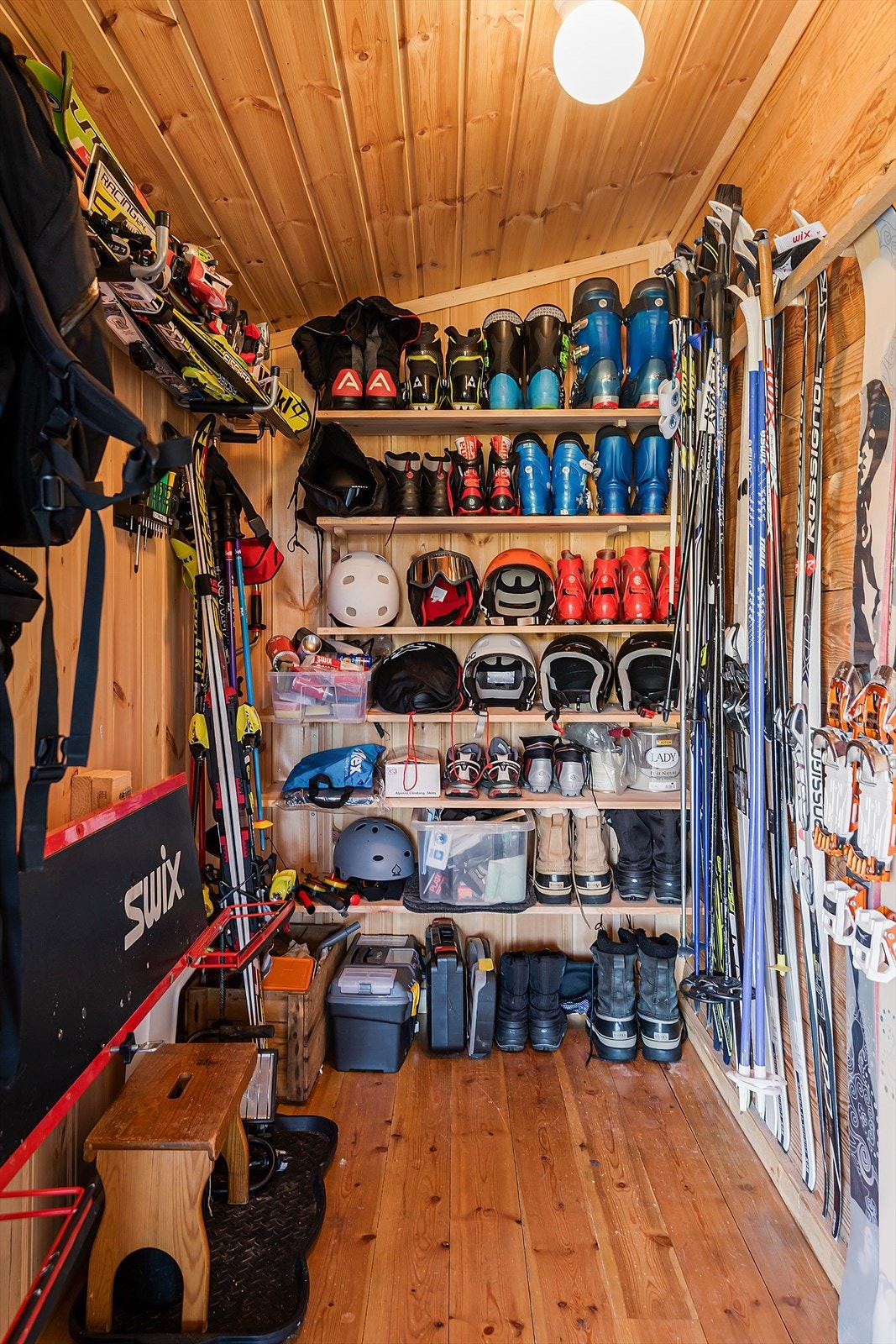 Skibod - God plass til masse utstyr! Galleribilde