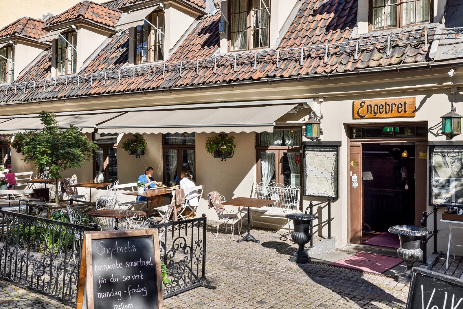 Engebret cafe (Norges Eldste resturant i drift) på Bankplassen Oslo. Galleribilde