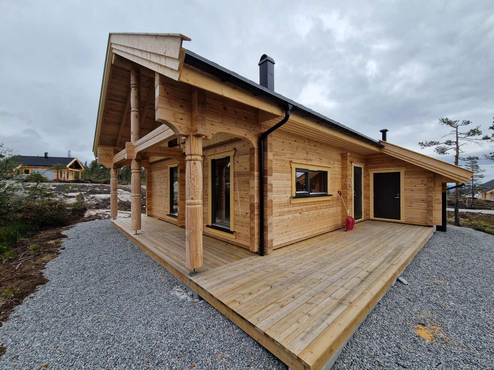 Fjellstul 2 elektriker klar, her får du mulighet til egeninnsats.
Vi har tilgang til solcelleanlegg om kunden ønsker dette og det blir da lite strøm utgifter. Galleribilde