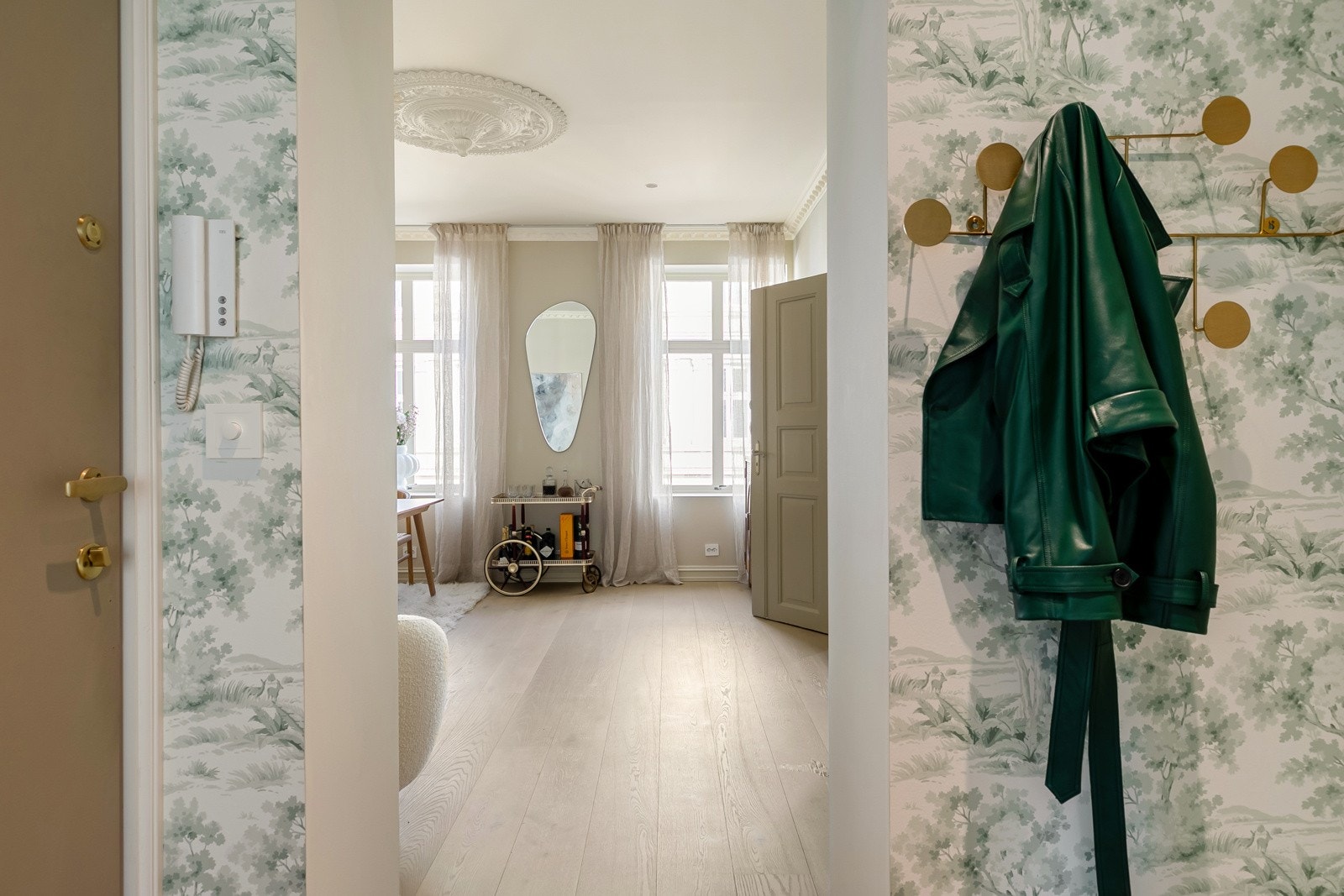 Et hyggelig inngangsparti ønsker deg velkommen hjem! Galleribilde