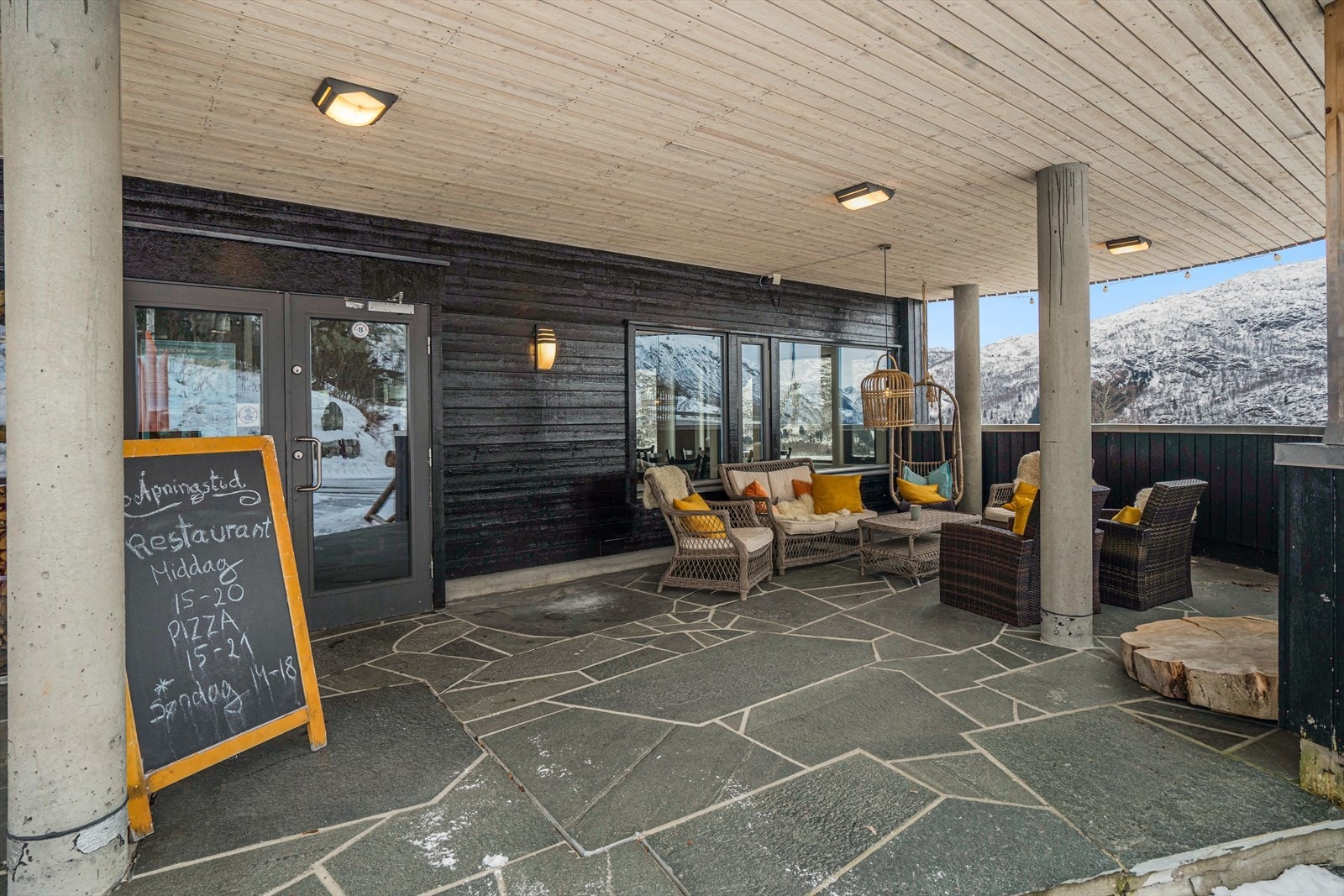 Restaurant, resepsjon og afterski på Hordatun -) Galleribilde