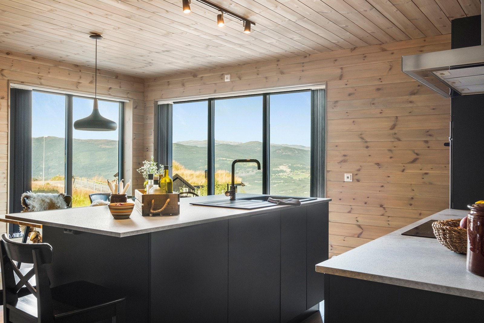 Kjøkken 2, i samme fantastiske utførelse Galleribilde