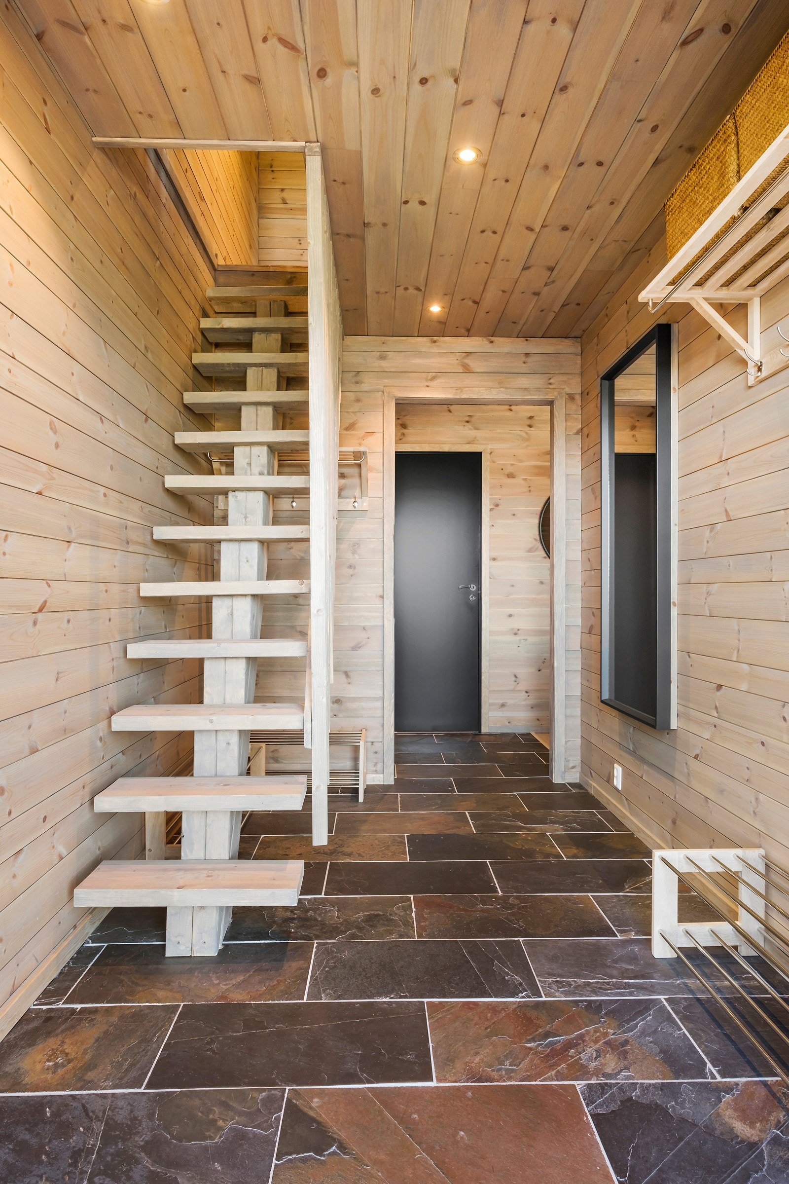 Trapp opp til den andre delen av loftet Galleribilde