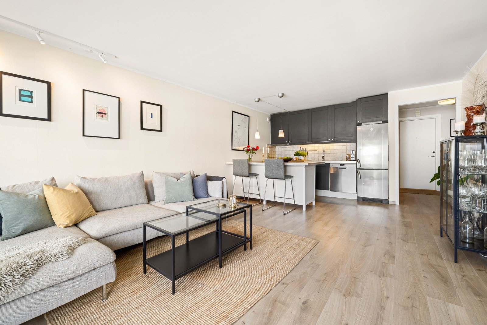 Borettslaget gjennomførte en omfattende fasaderehabilitering i 2019-20 som også innebar utskifting av vinduer. Galleribilde