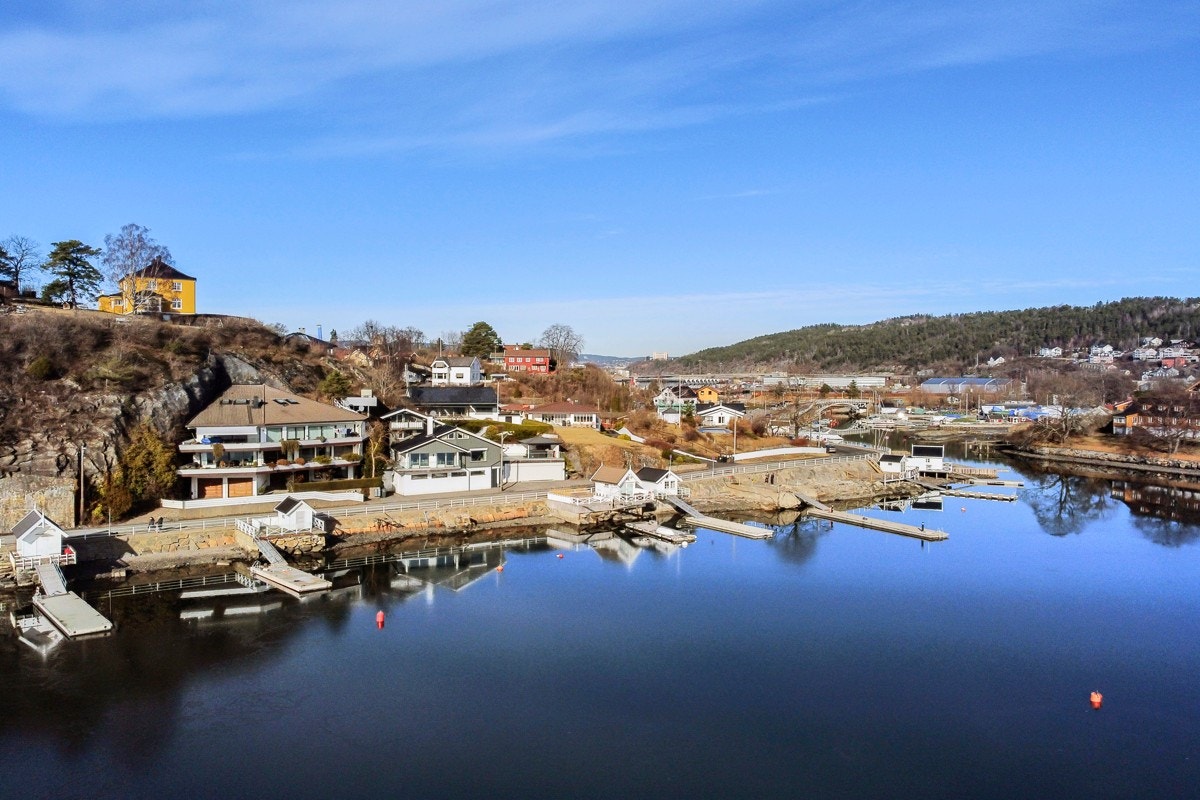 Dronebilde mot boligen. Galleribilde