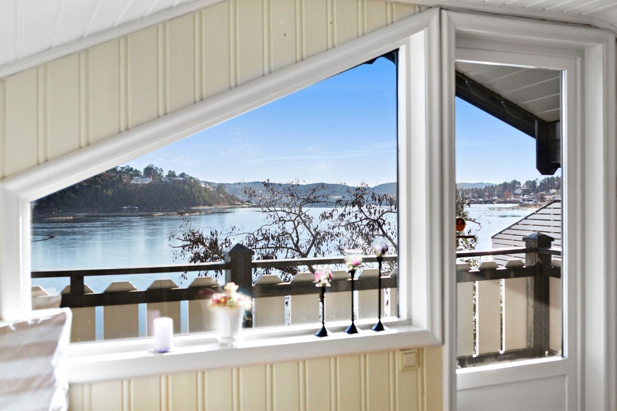 Utsiktsbilde fra loftsstue. Galleribilde