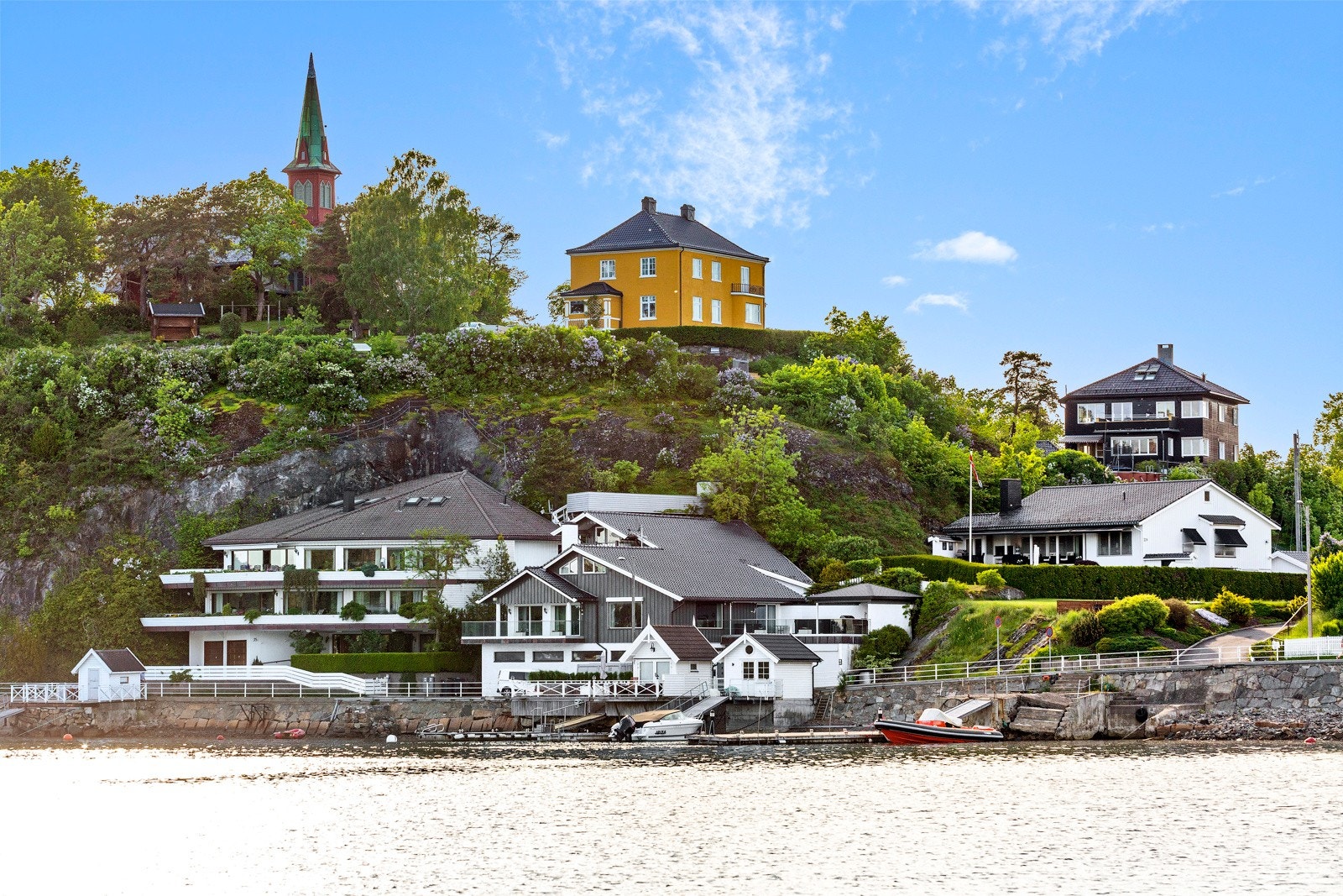 Boligen ligger fint til rett ved Paddehavet. Galleribilde