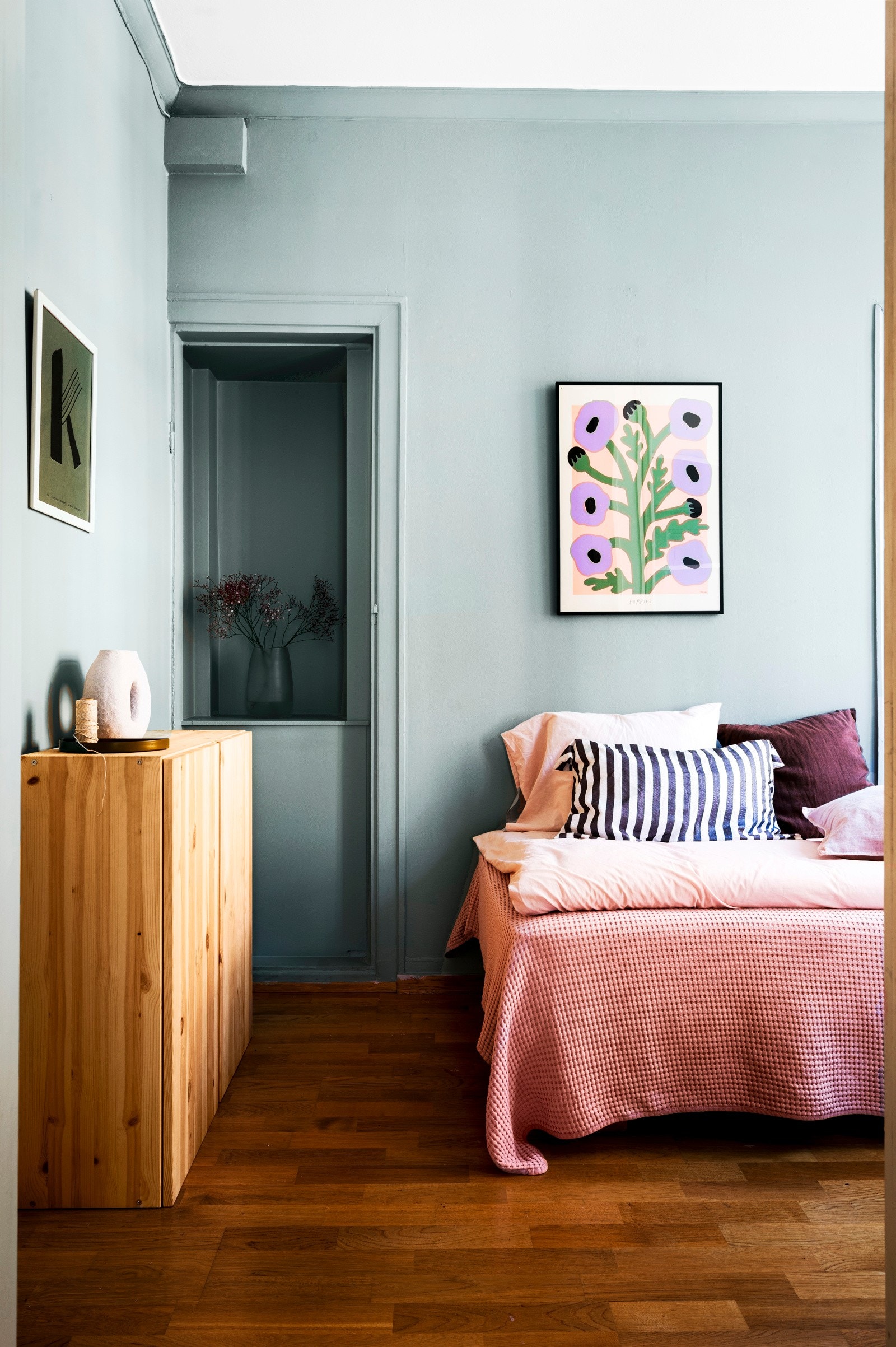 Soverom ll var opprinnelig kjøkken og har videre utgang til baktrappen. Galleribilde