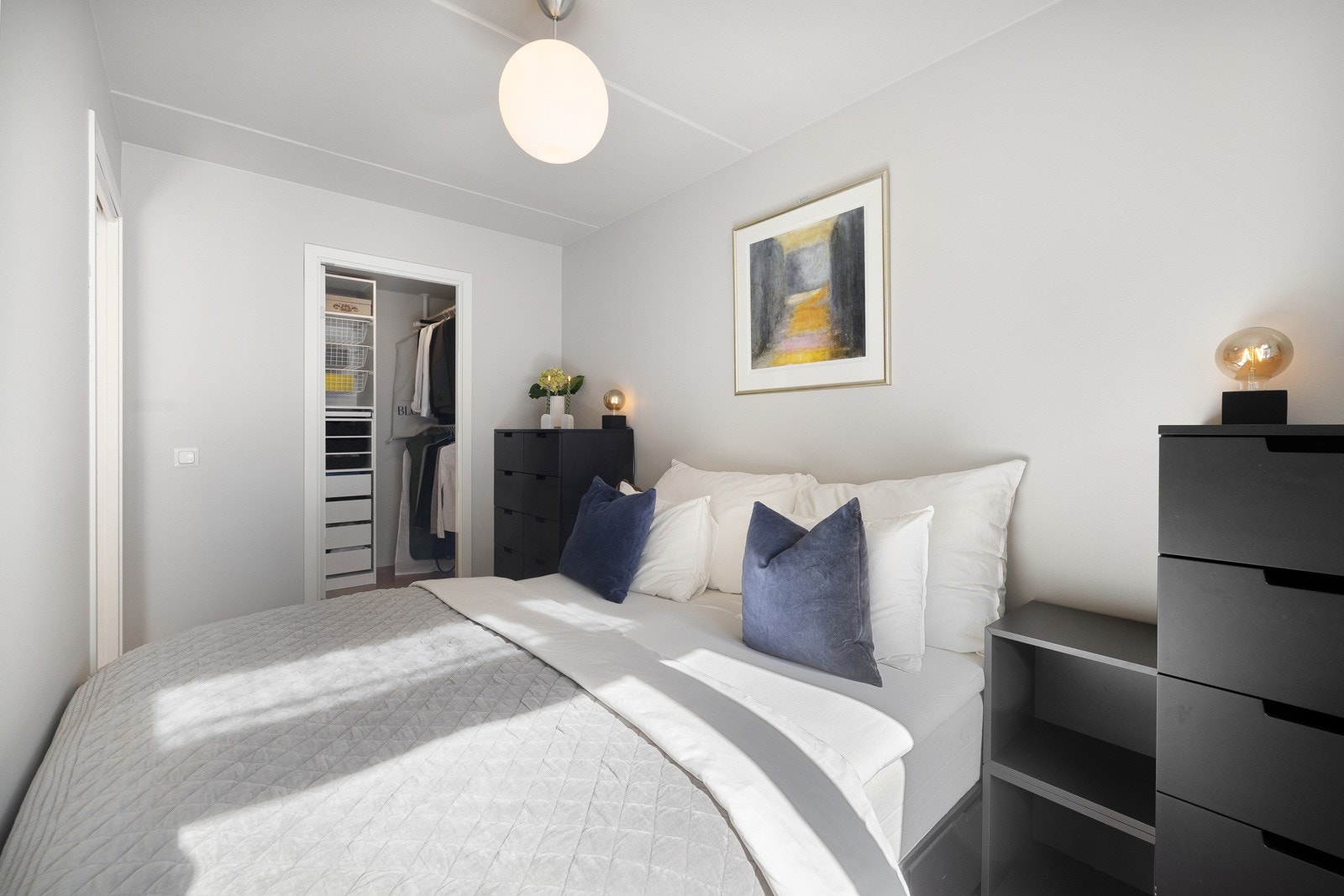 Det er plass til å innrede med dobbeltseng og tilhørende nattbord. Galleribilde