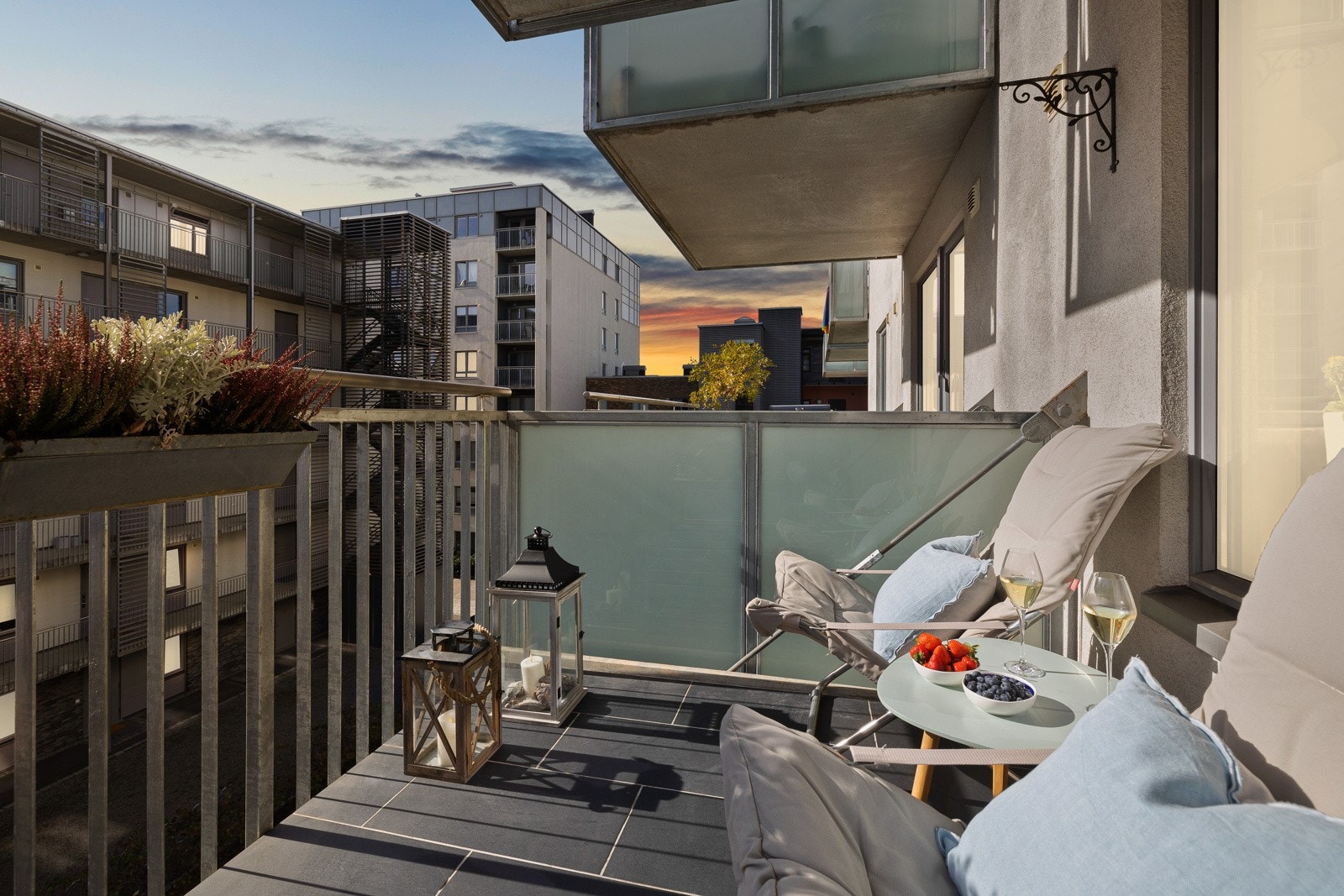 Det er god plass til å innrede med en koselig sittegruppe. Galleribilde