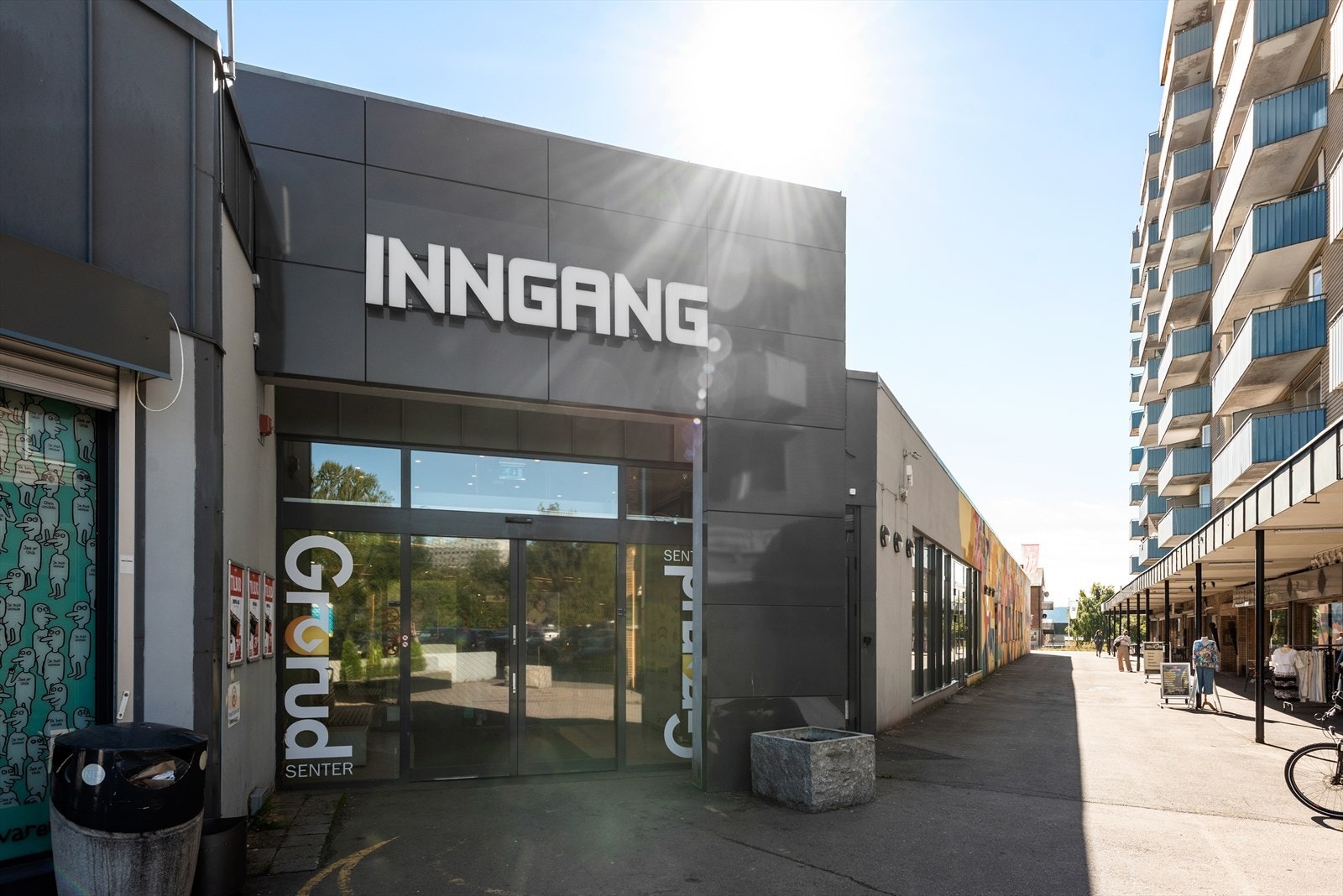 - Inngang til senteret - Galleribilde