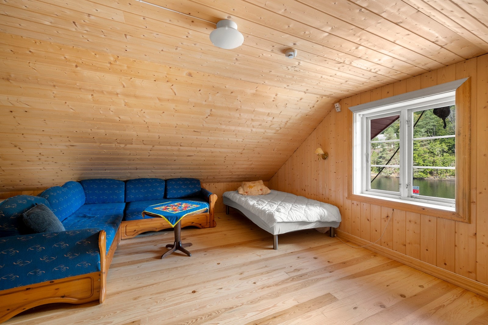 Sjøbod loftsetasje Galleribilde