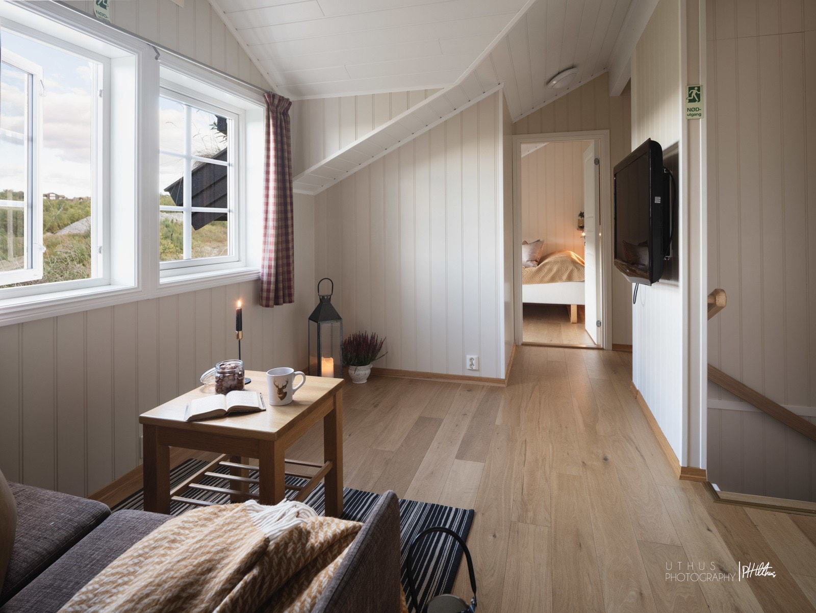 Midt mellom soverommene her er det også plass til sofa og TV til barna. Galleribilde