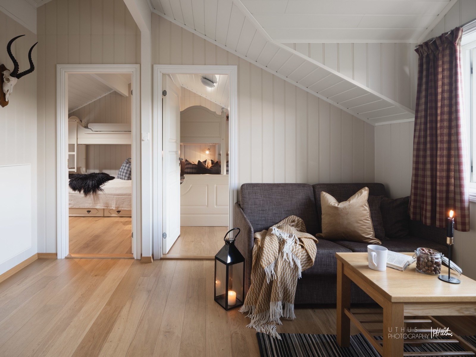 Her er det 4 romslige soverom og hyttens 2. bad. Galleribilde