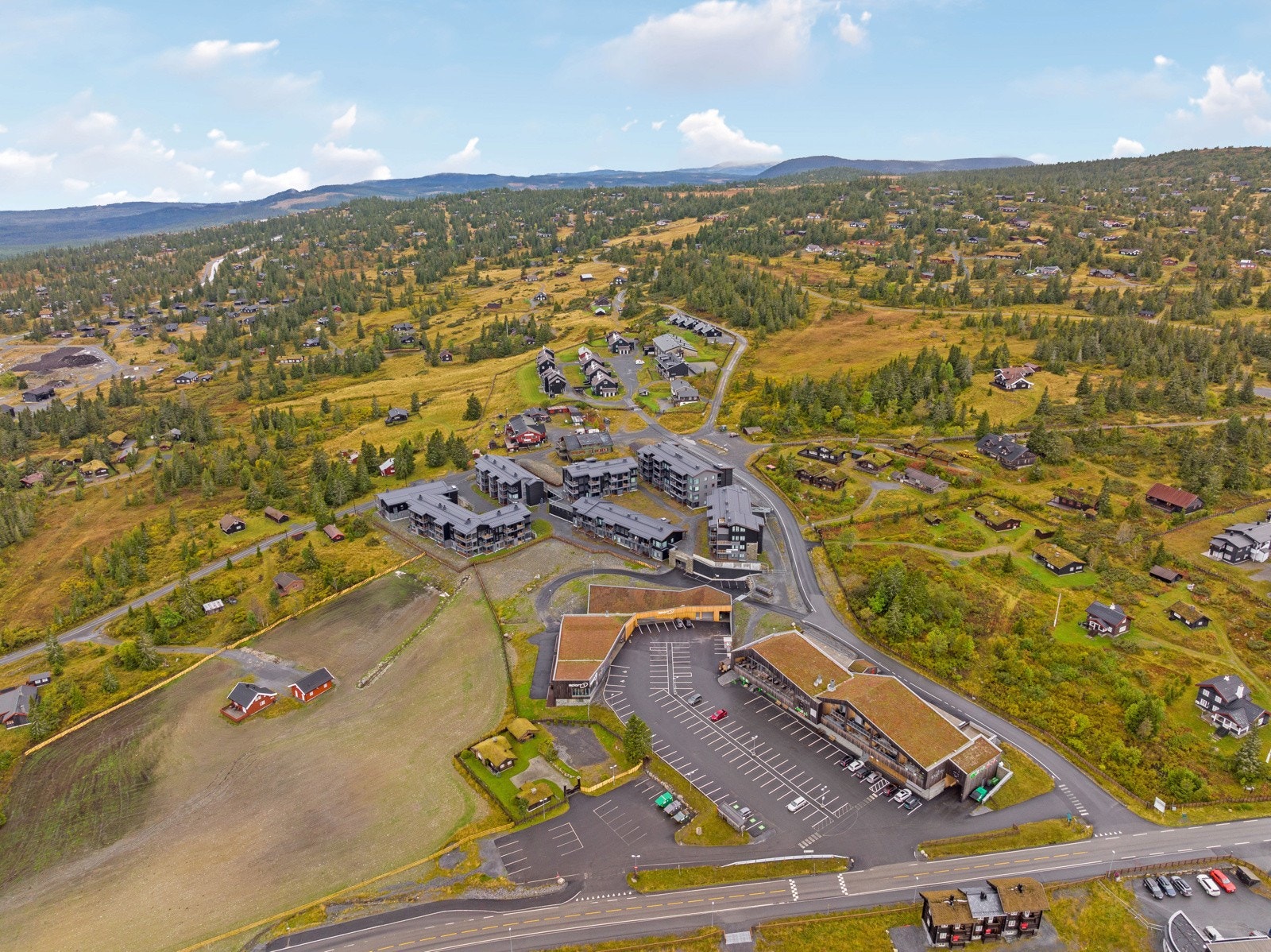 Godt med merkede turstier og ikke minst de gode sykkelmulighetene i området. Galleribilde