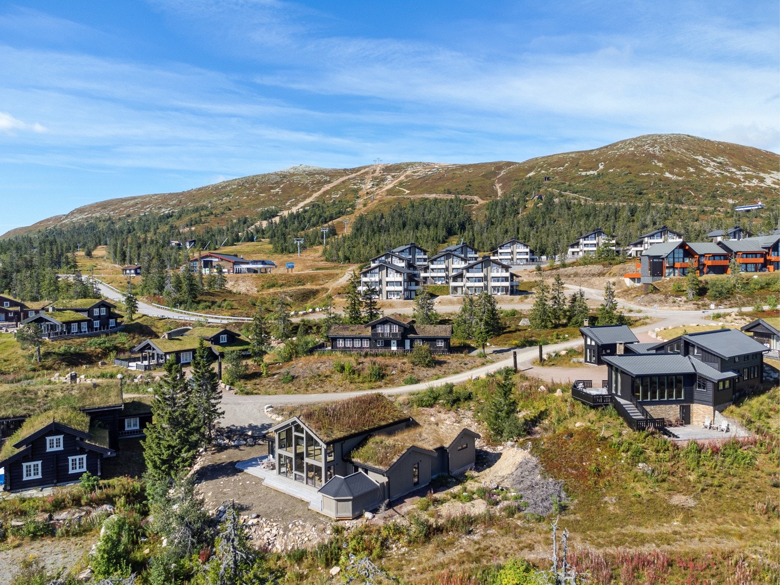 Fra hytta kan man enkelt ta seg til alpinanlegget. Galleribilde