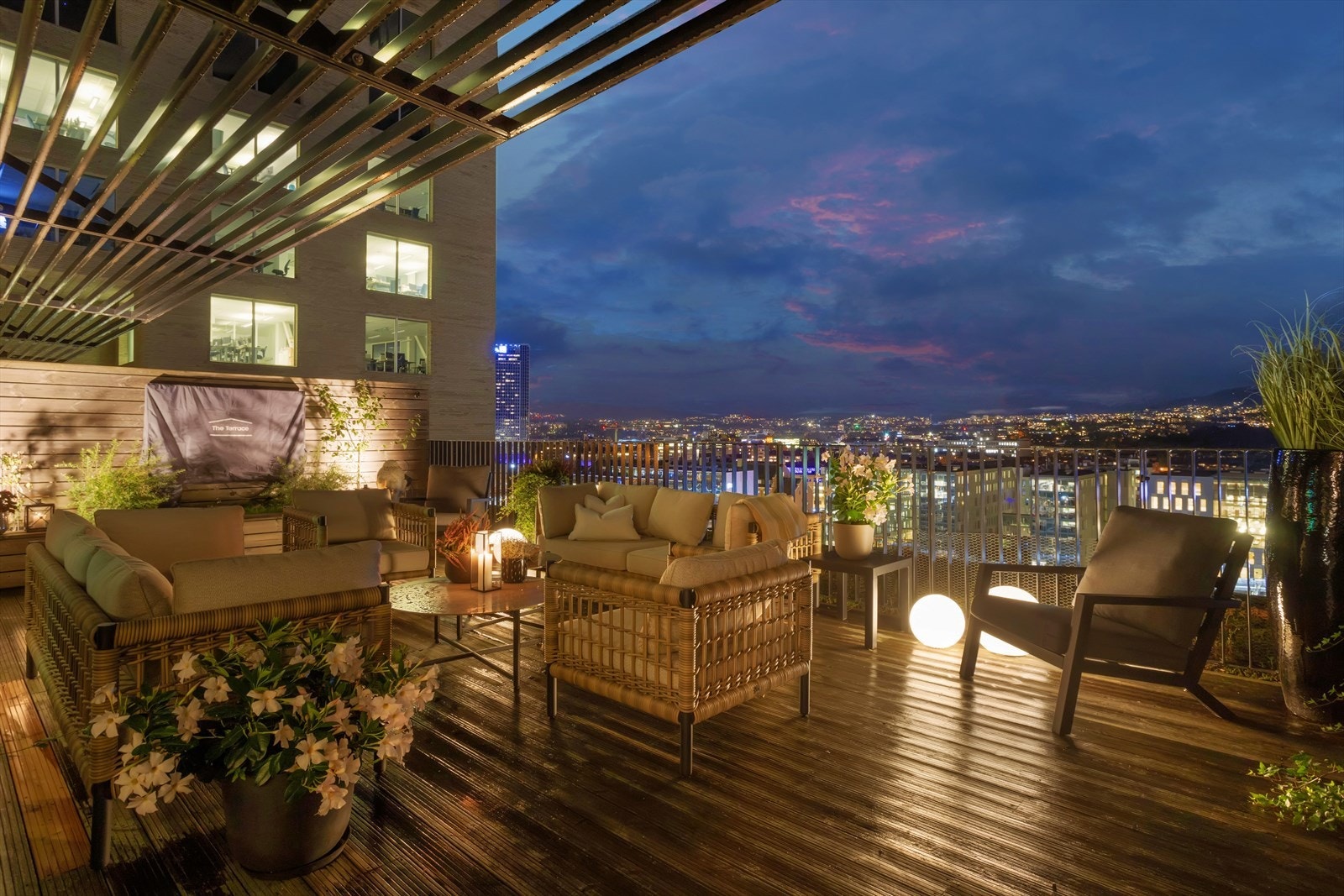 Fantastisk utsikt over byen. Galleribilde