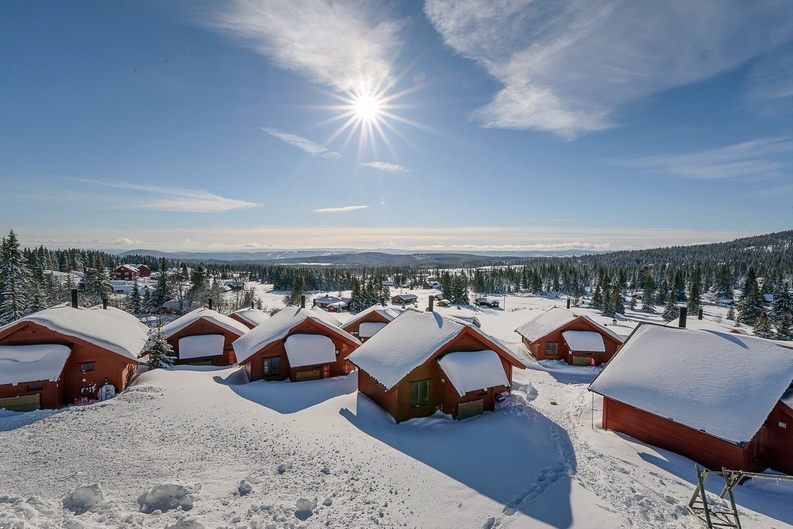 Oversiktsbilde over hyttene i sameiet. Nordseter er like fint sommer som vinter. Her i vinterdrakt! Galleribilde