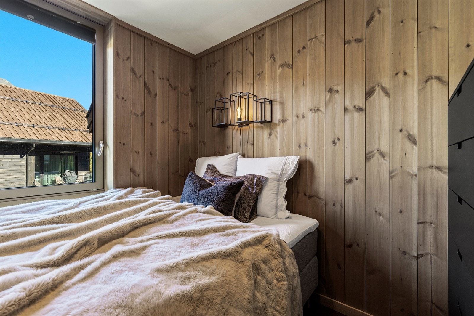 Det er alternativ plass til familiekøye på både soverom II og III. Galleribilde