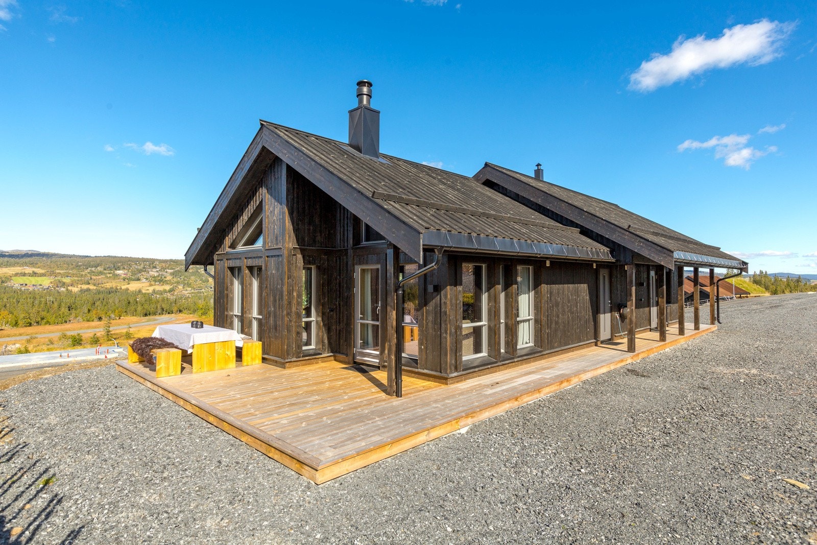 Meget tiltalende, smakfull og innholdsrik hytte oppført i 2021 Galleribilde