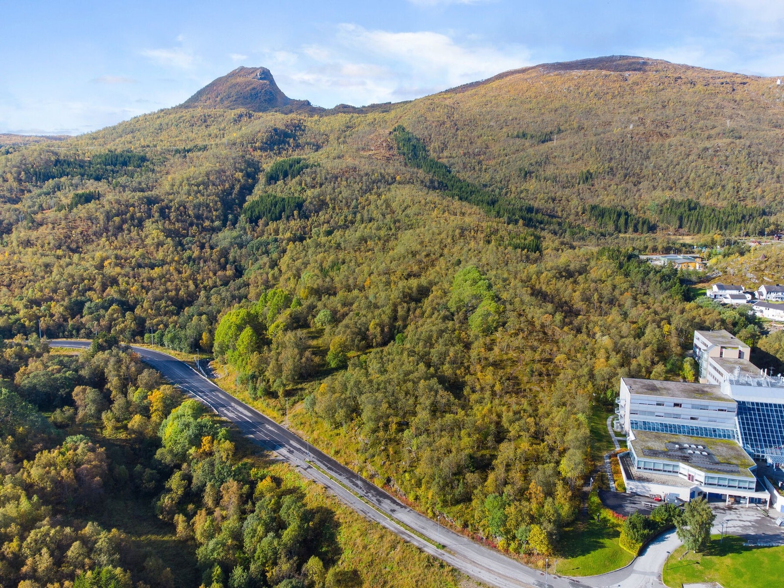 Umiddelbar nærhet til populære turmål - Hinnstein, Heia og Maistua Galleribilde