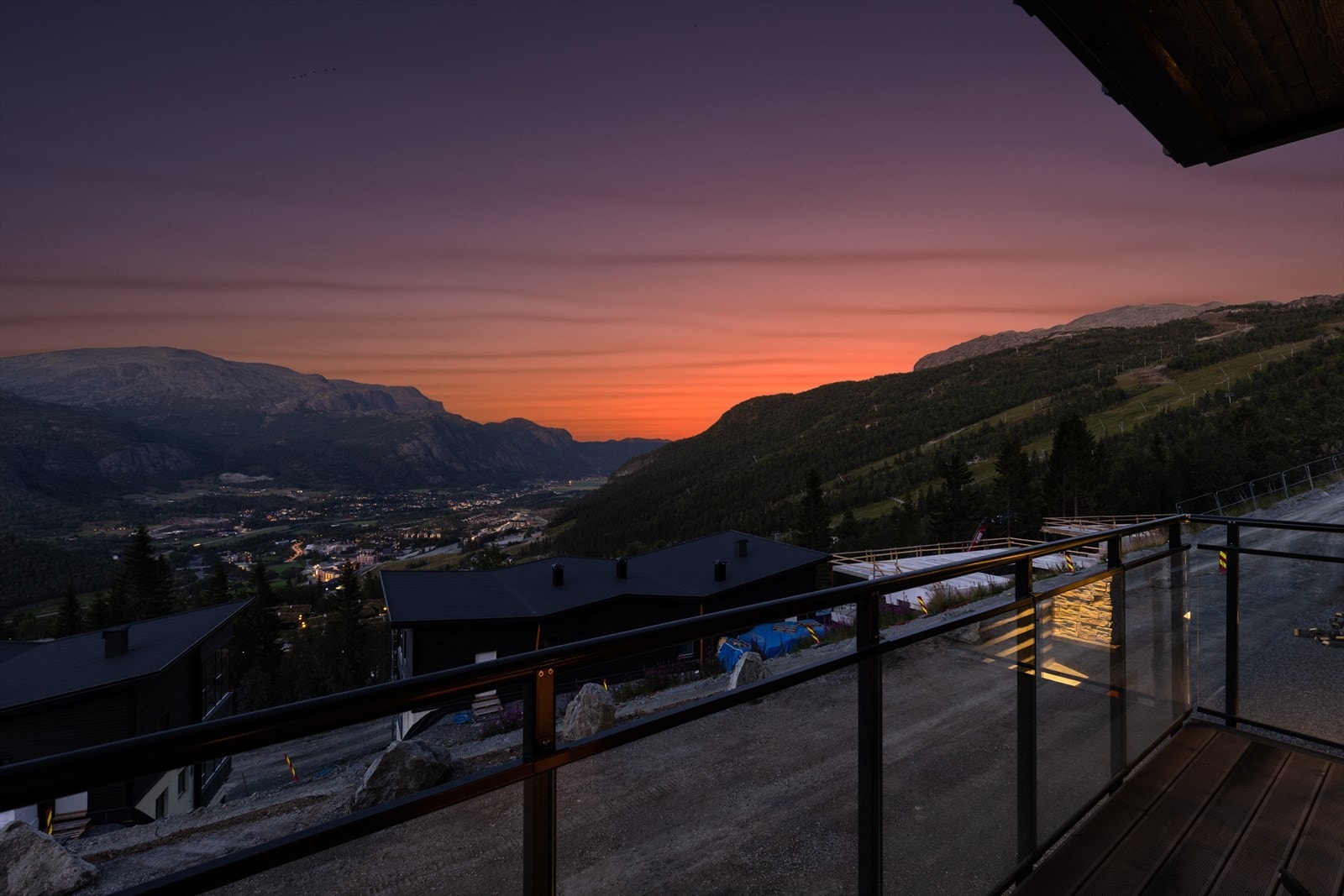 Den eventyrlige utsikten 905 meter over hverdagen! Galleribilde