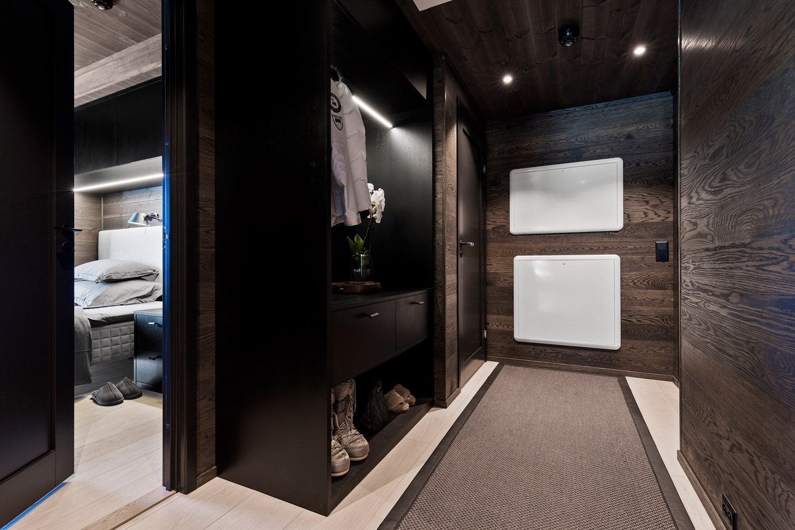 Fra hall mot soverom nr 2. Galleribilde