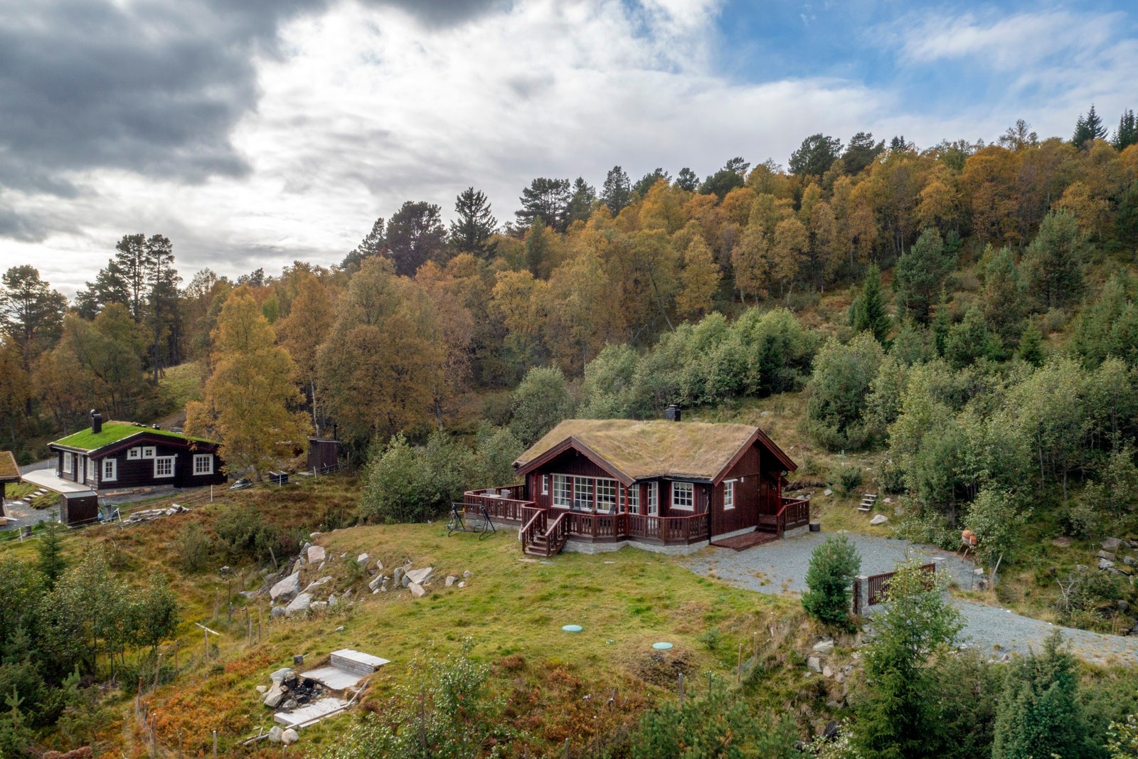 Eiendommen har en tomt på hele 1049,7 kvm. Galleribilde