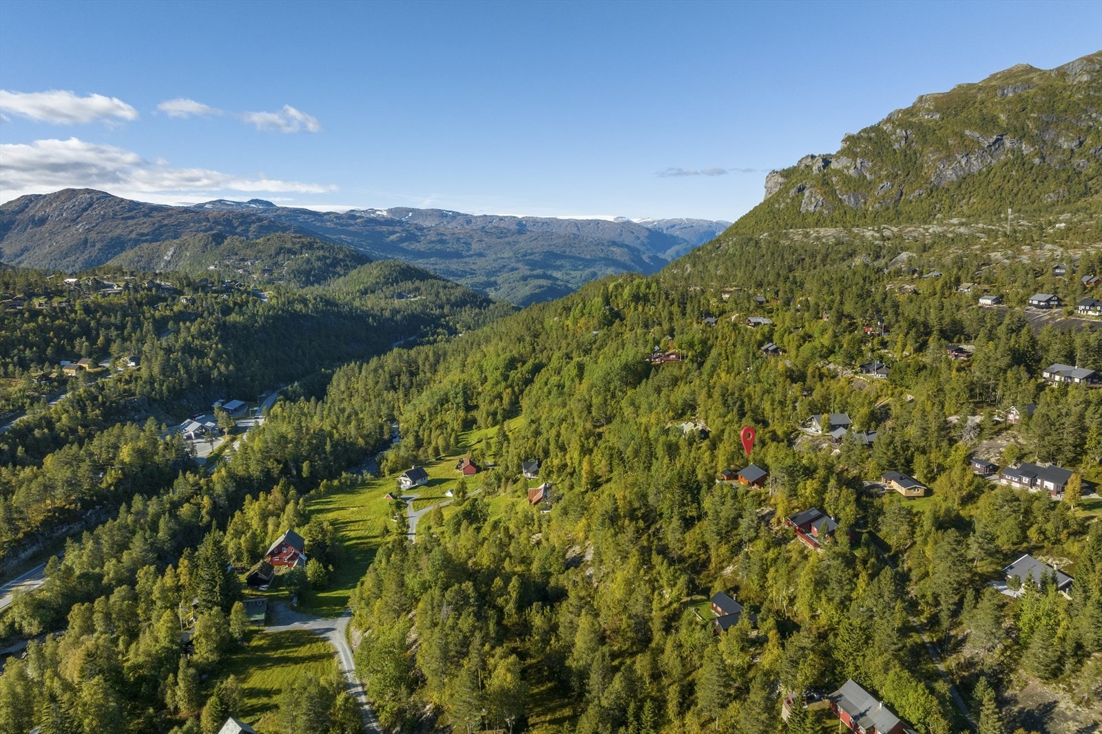 Attraktivt beliggende på Løyning med fin utsikt Galleribilde